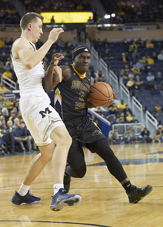 Duncan Robinson (22)