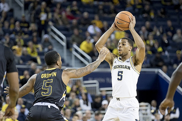 Jaaron Simmons (5)