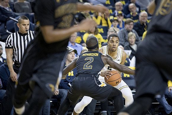 Jaaron Simmons (5)