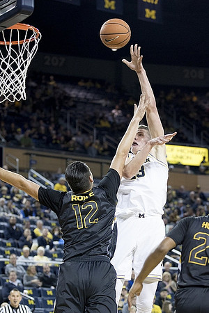 Moritz Wagner (13)