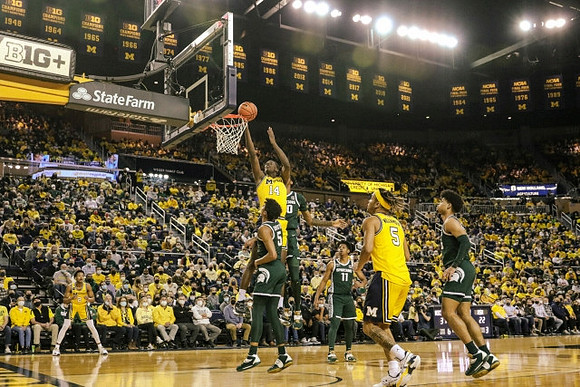 Moussa Diabate (14), Kobe Bufkin (2), and Terrance Williams II (5)