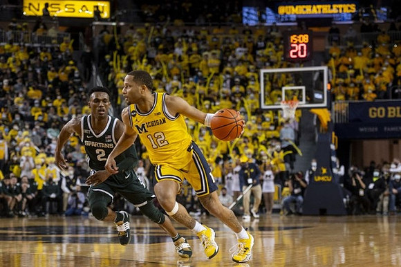 DeVante' Jones (12)