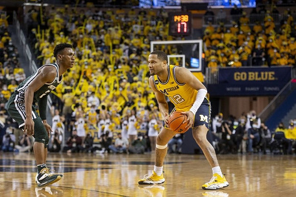DeVante' Jones (12)