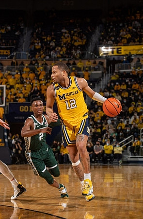 DeVante' Jones (12)