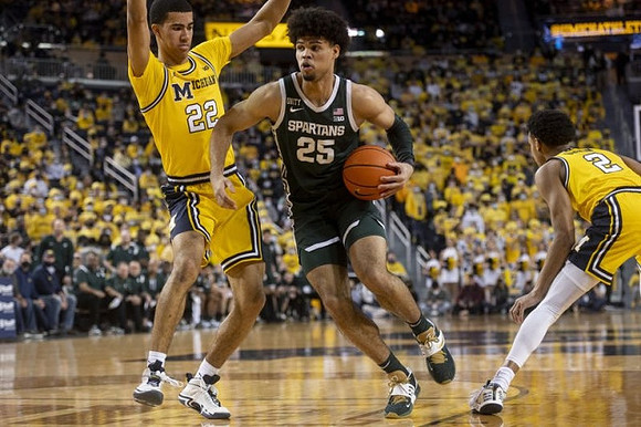 Caleb Houstan (22) and Kobe Bufkin (2)