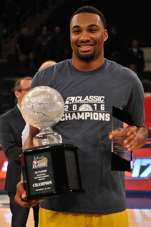 Zak Irvin (21)