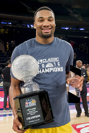 Zak Irvin (21)