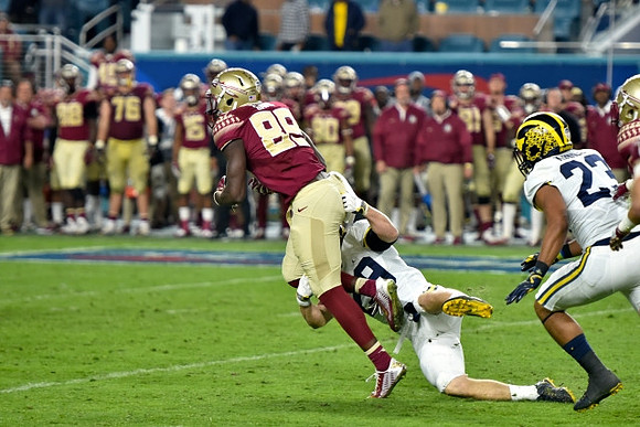 Jordan Glasgow (29) and Tyree Kinnel (23)