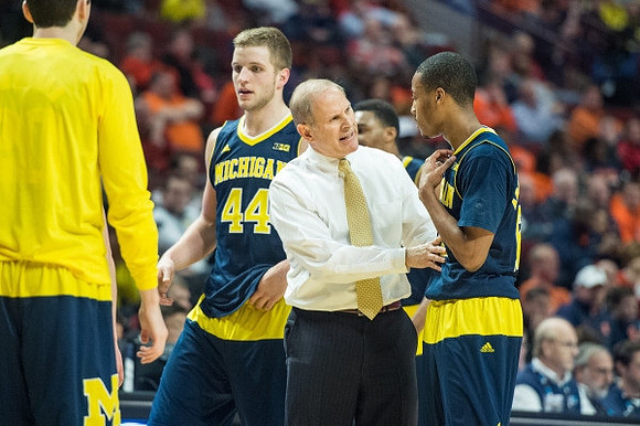 Max Bielfeldt (44), John Beilein, and Muhammad-Ali Abdur-Rahkman (12)