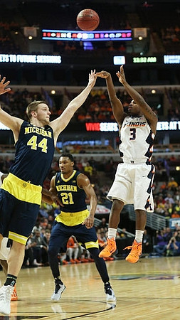 Max Bielfeldt (44) and Zak Irvin (21)