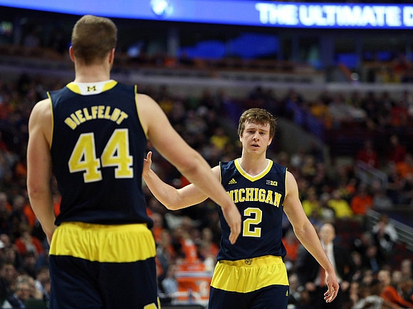 Max Bielfeldt (44) and Spike Albrecht (2)