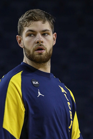 Hunter Dickinson (1)