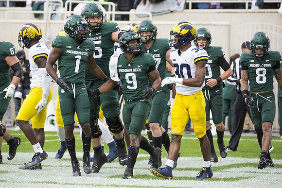 Brad Hawkins (2) and Daxton Hill (30)