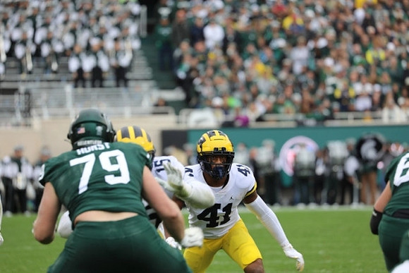 Christopher Hinton (15) and Nikhai Hill-Green (41)