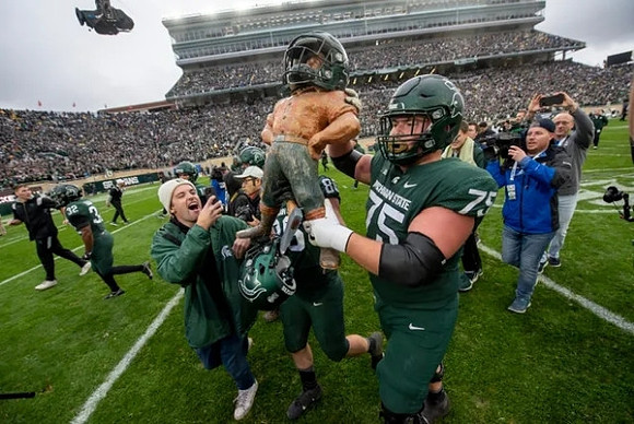 Paul Bunyan Trophy
