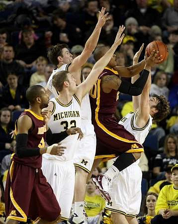 Zack Gibson (32), Stu Douglass (1), and Zack Novak (0)