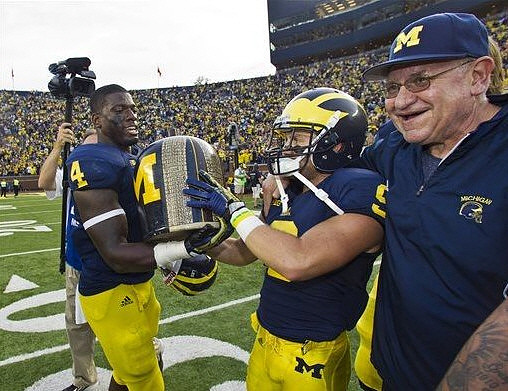 Cameron Gordon (4), Drew Dileo (9), and Jon Falk