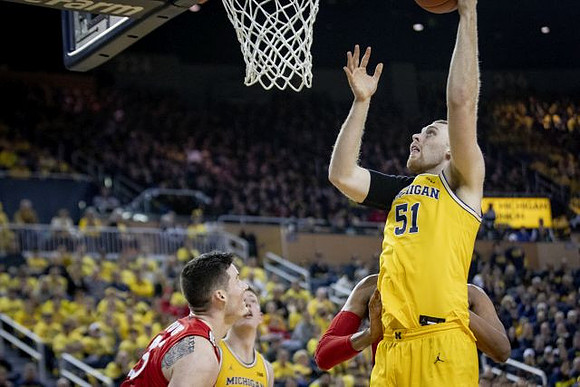 Jon Teske (15) and Austin Davis (51)