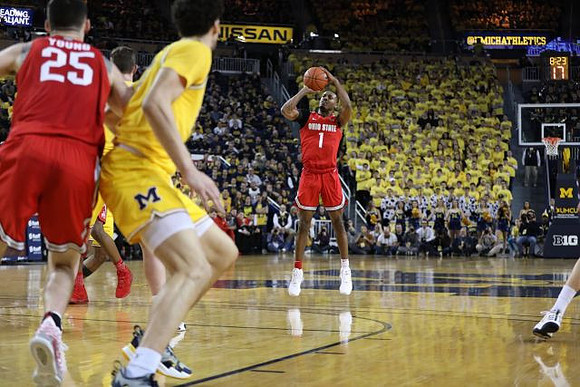 Brandon Johns Jr. (23) and Jon Teske (15)