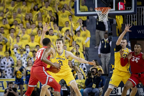 Franz Wagner (21) and Eli Brooks (55)