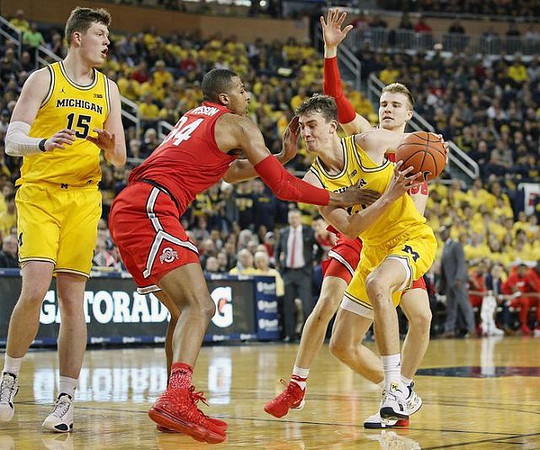 Jon Teske (15) and Franz Wagner (21)