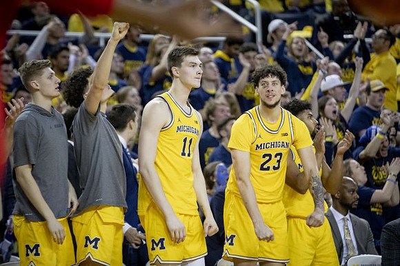 Luke Wilson (32), Adrien Nunez (5), Colin Castleton (11), Brandon Johns Jr. (23), and David DeJulius (0)
