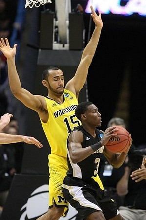 Jon Horford (15)
