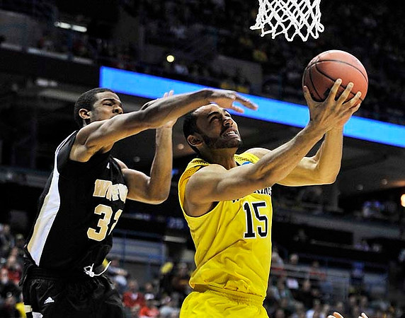 Jon Horford (15)