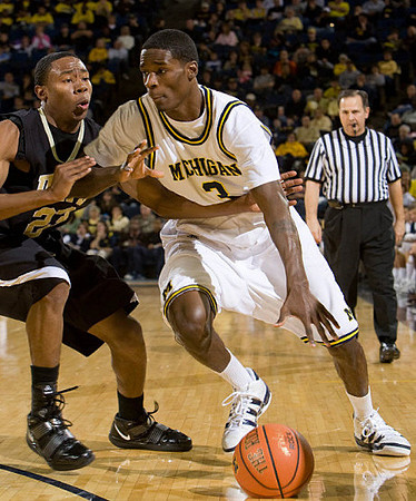 Manny Harris (3)