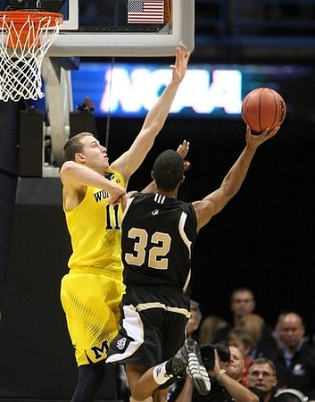 Nik Stauskas (11)