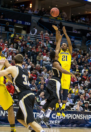 Zak Irvin (21)