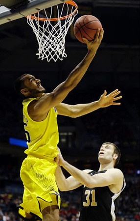 Jon Horford (15)