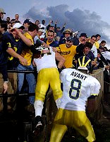 Matt Lentz (67) and Jason Avant (8)