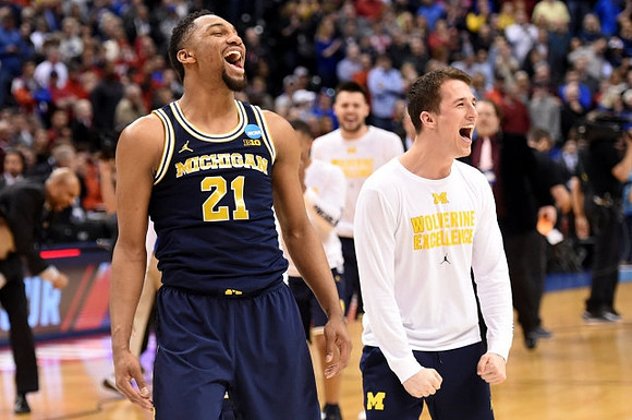 Zak Irvin (21) and Andrew Dakich (11)