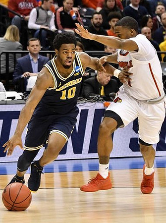 Derrick Walton Jr. (10)