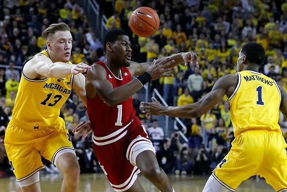 Ignas Brazdeikis (13) and Charles Matthews (1)