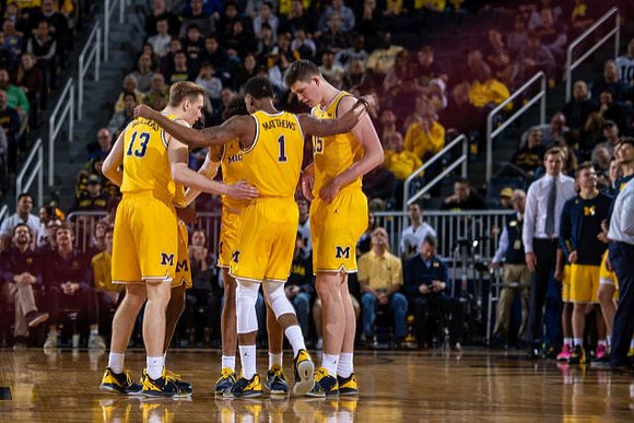 Ignas Brazdeikis (13), Charles Matthews (1), and Jon Teske (15)