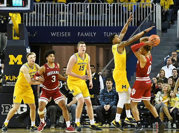 Ignas Brazdeikis (13), Jon Teske (15), and Charles Matthews (1)