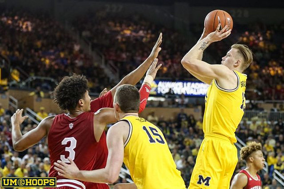 Jon Teske (15) and Ignas Brazdeikis (13)