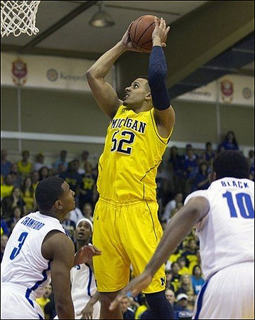 Jordan Morgan (52)