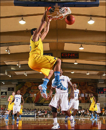 Evan Smotrycz (23), Jon Horford (15), and Tim Hardaway Jr. (10)