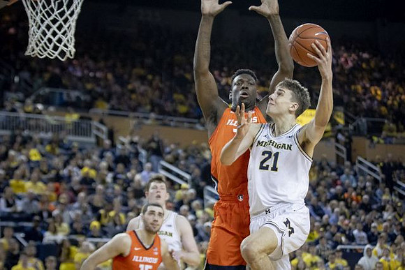 Jon Teske (15) and Franz Wagner (21)