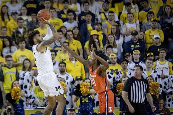 Isaiah Livers (2)