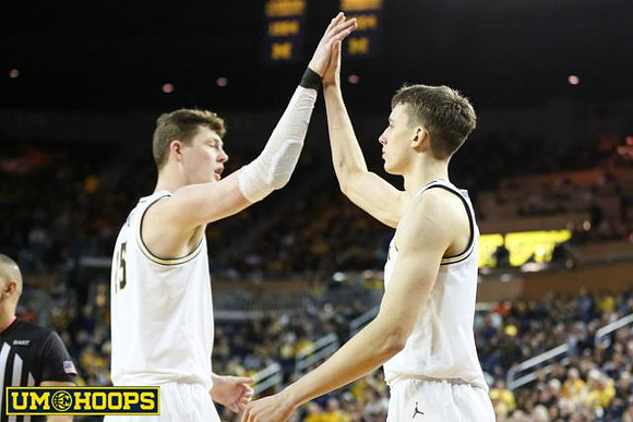 Jon Teske (15) and Franz Wagner (21)