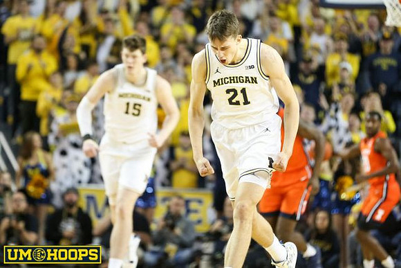 Jon Teske (15) and Franz Wagner (21)
