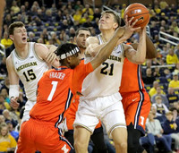 Jon Teske (15) and Franz Wagner (21)