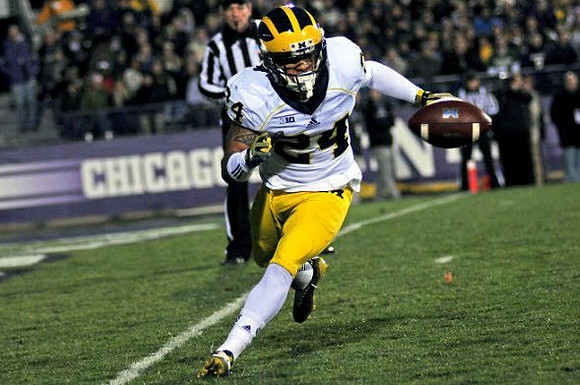Delonte Hollowell (24)