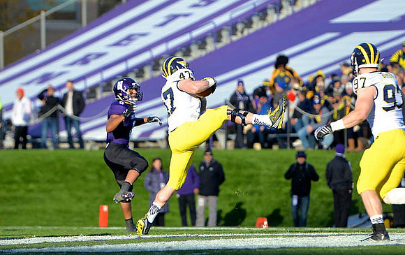Jake Ryan (47) and Brennen Beyer (97)