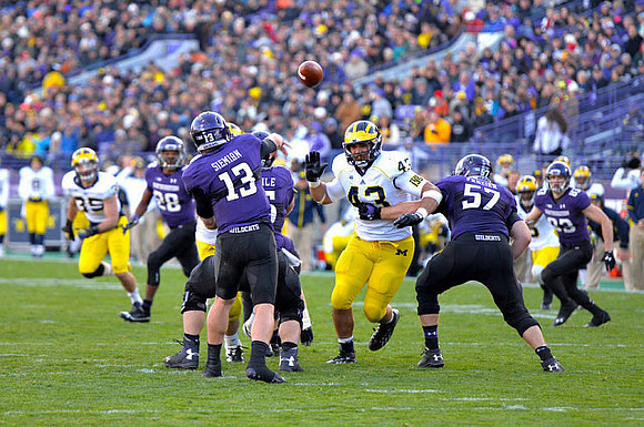 Joe Bolden (35) and Chris Wormley (43)