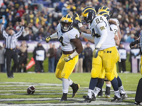 De'Veon Smith (4), A.J. Williams (84), and Sione Houma (39)